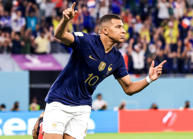 德尚于<a href='/news/tag/1253.html' style='color: blue;'>世預賽</a>賽前發(fā)布會詳述姆巴佩傷情及人員安排